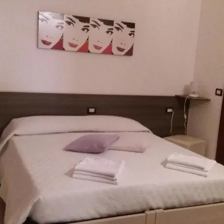 Casa de hóspedes Affittacamere-pizzeria88 *