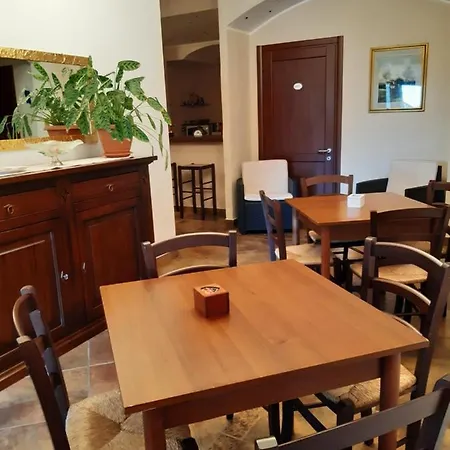 Casa de hóspedes Affittacamere-pizzeria88 *